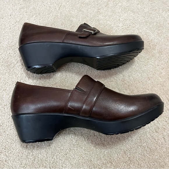 Dansko Brown Leather Slip On Nursing Medical Wedge Shoes - Picture 9 of 16